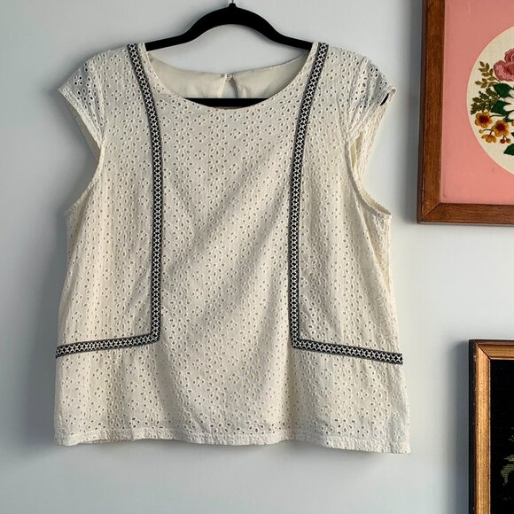 Unlabelled | Cap sleeve Blouse eyelet cream white coloured - Picture 2 of 10